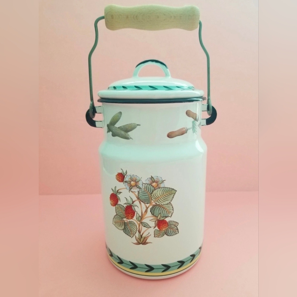 Villeroy & Boch Enameled Metal Jug With Lid & Handle For Milk & Misc Vintage EUC
